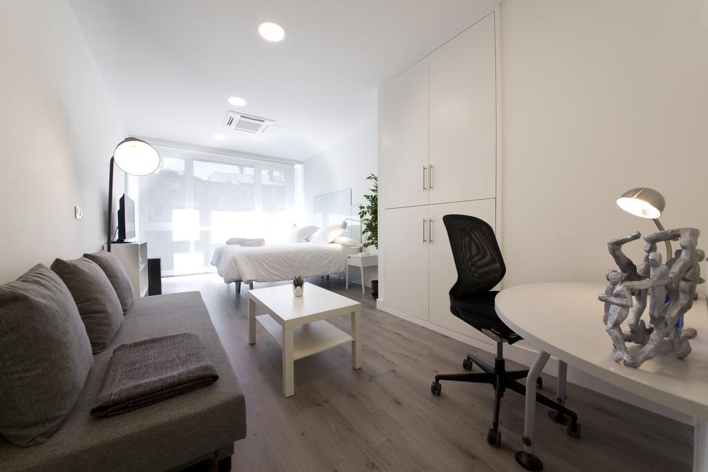 Pensión T5 Donostia Suites San Sebastián Quarto foto