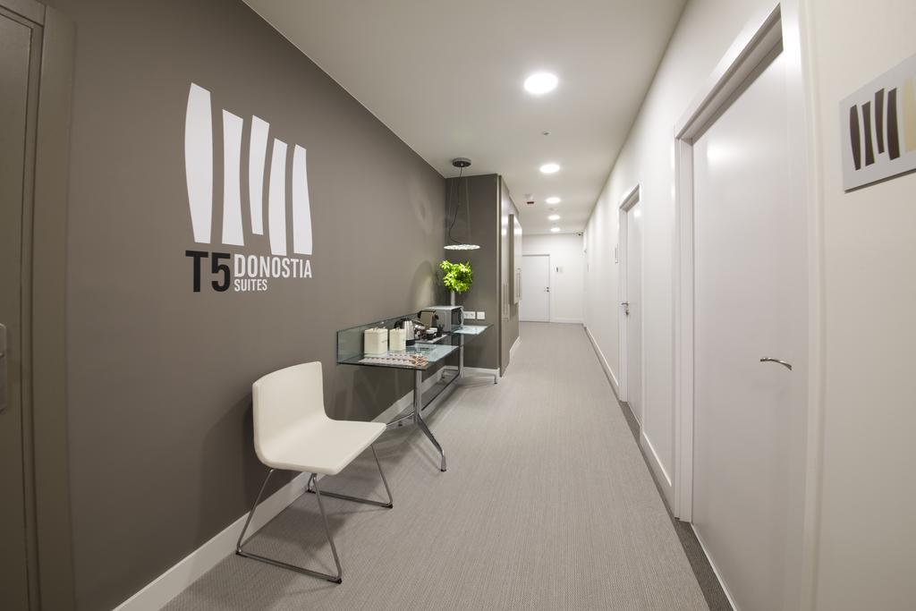 Pensión T5 Donostia Suites San Sebastián Exterior foto